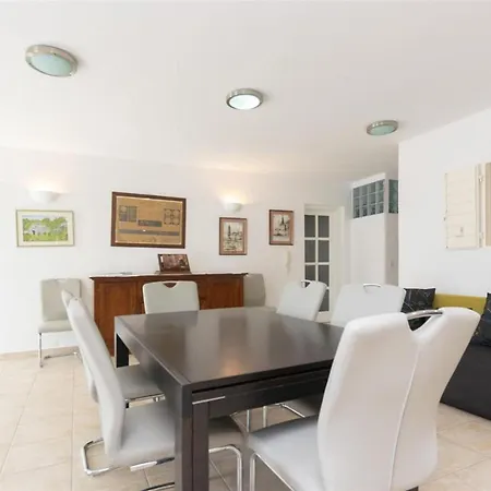 Angelina بيت للعطل