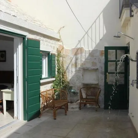 Angelina Nyaraló Mirce